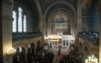 Des séminaristes ont participé à la célébration à l'église grecque à Paris pour le Triomphe de l’Orthodoxie